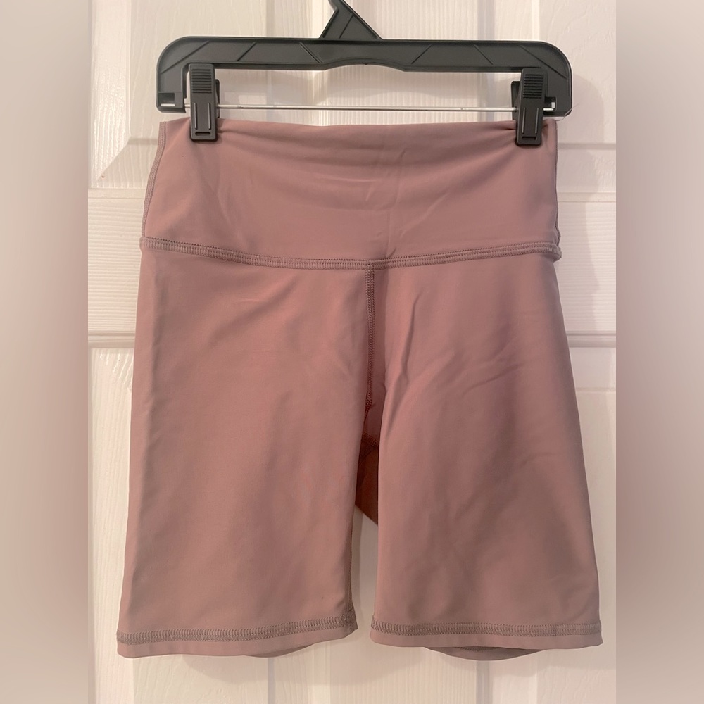 Skatie biker shorts beige Size Small